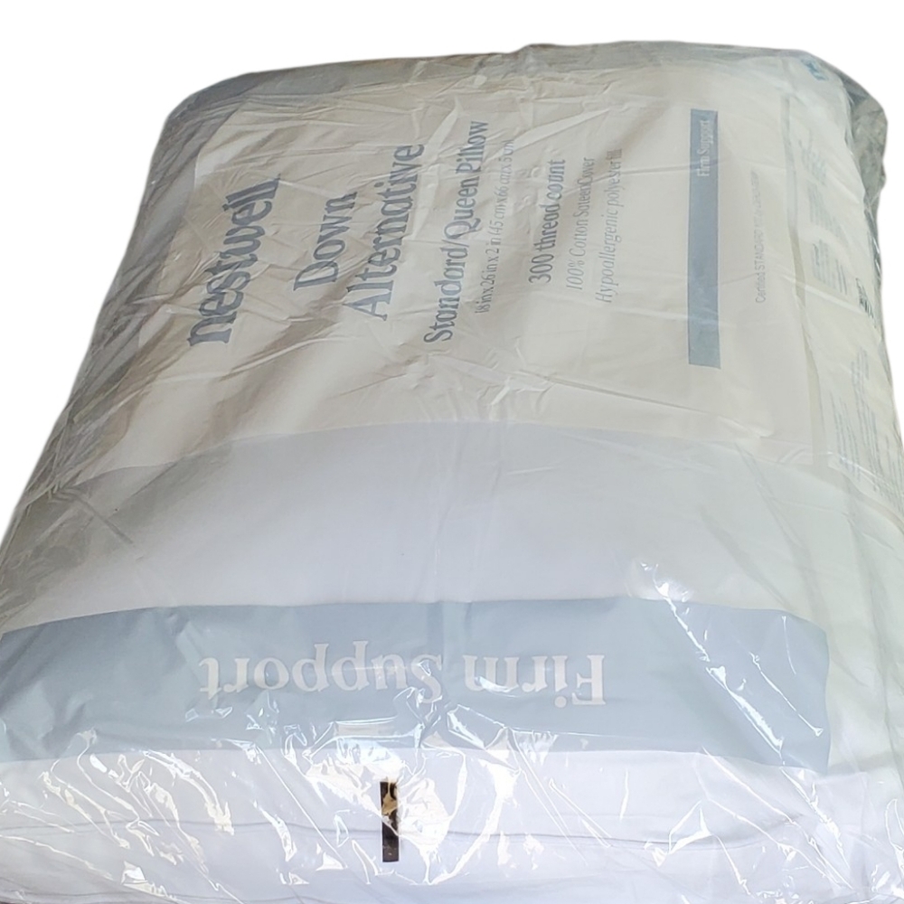 NEW Nestwell Down Alternative Firm Support Standard/Queen Size Pillow.